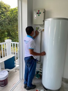 installation of heat pump water heater-4-min.